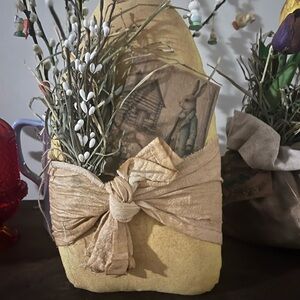 Rustic Easter Decor with Bunny Illustration